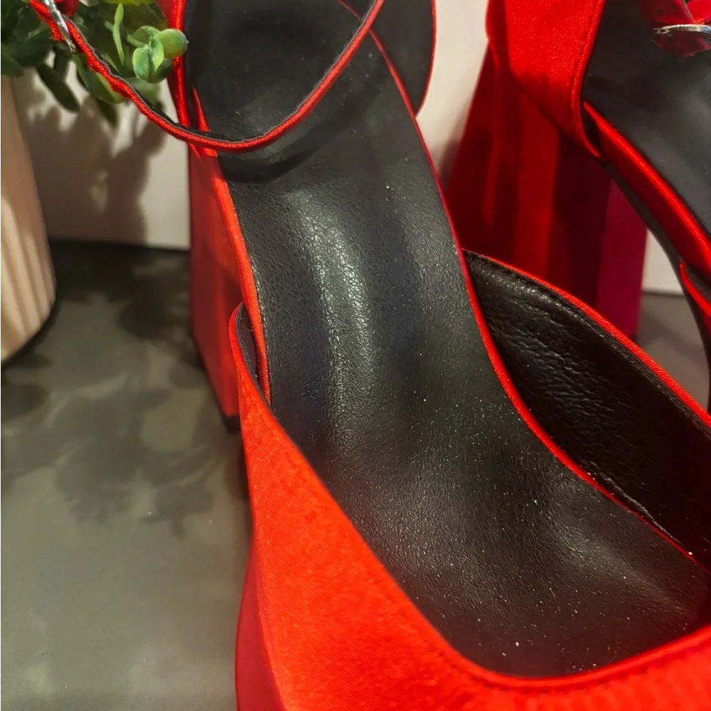 Chic Red Women's Block Heels - Picture 2 of 8